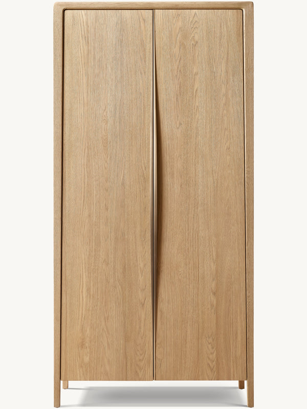 Gael Oak Cabinet